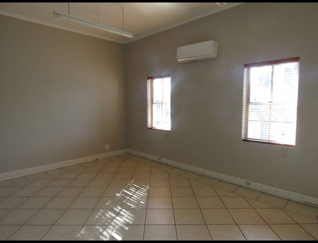 52M² OFFICE TO LET IN AUDAS ESTATE